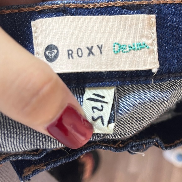 Roxy Denim Low Rise Flare Jeans Tall Y2K sz 1 / 25 - Picture 8 of 9